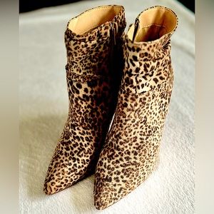 XOXO Women's Stiletto Heeled Booties size 6